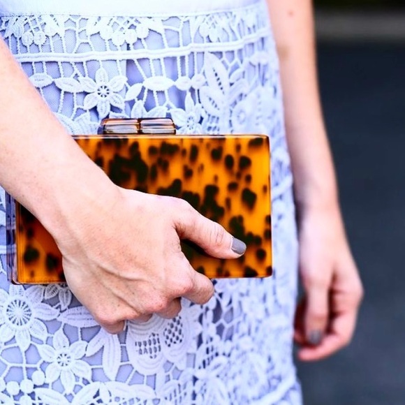 Handbags - NEW!! Tortoise Shell “Stassi” Box Clutch